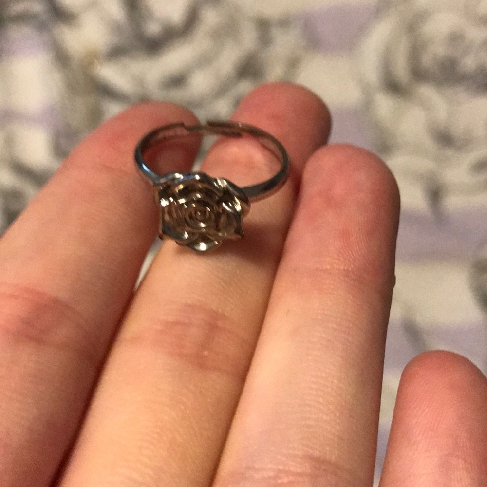 Ring - Picture 2 of 2